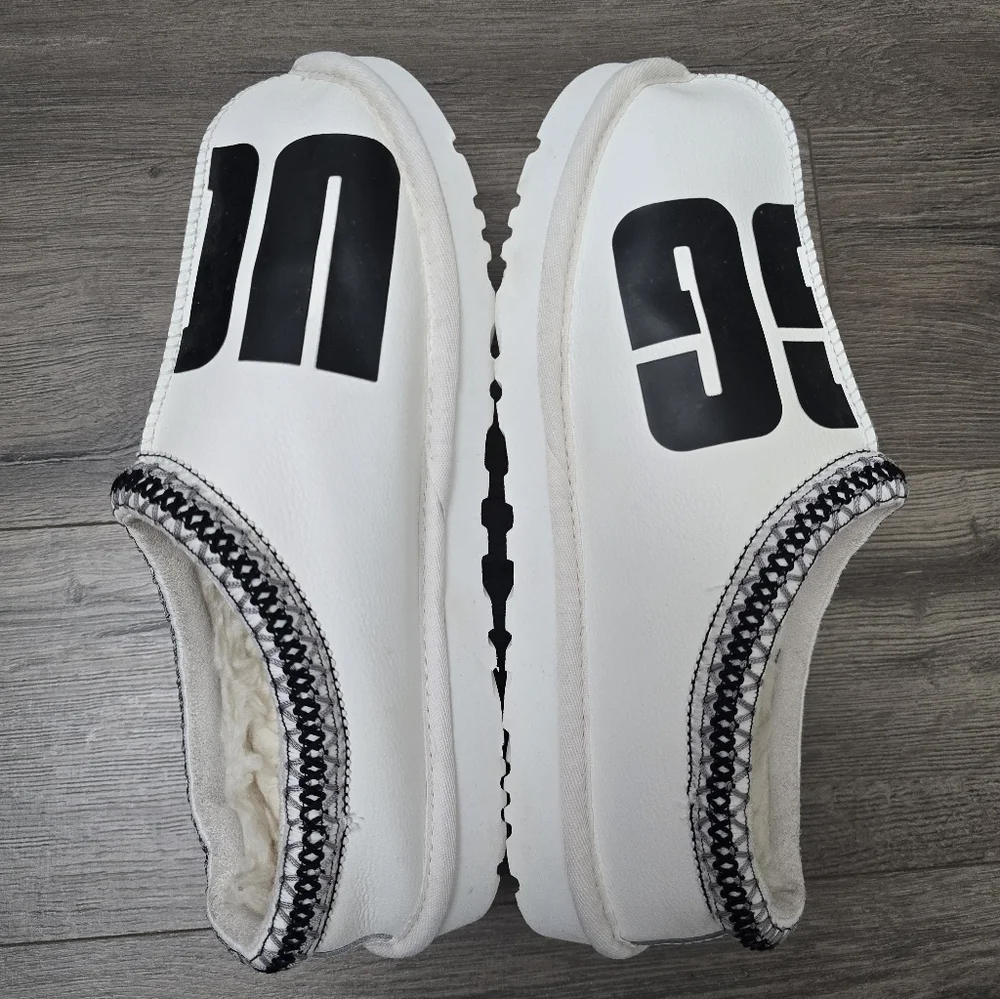 UGG Tasman Chopd Logo Leather White Black Mens Slip On Streetwear Preppy